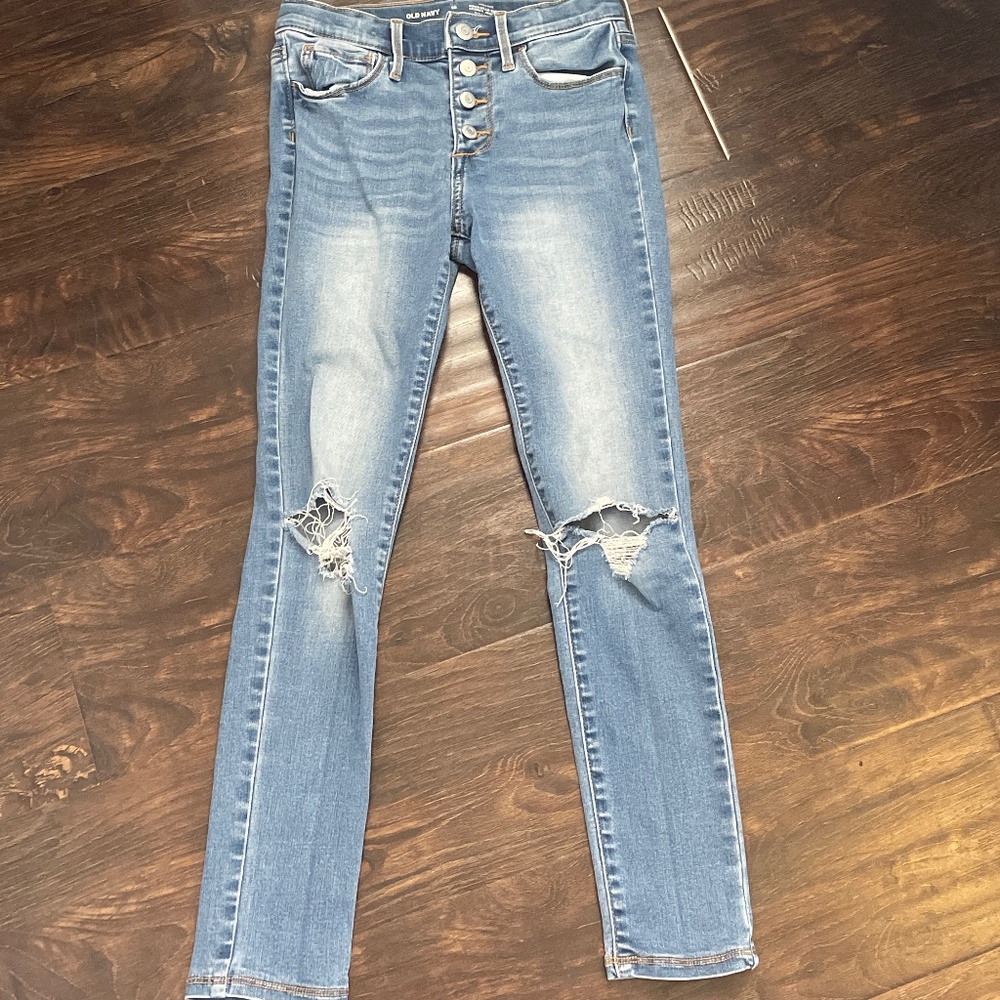 High waisted ripped skinny jeans